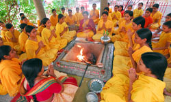 090724042737_mahilapandit-1